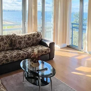 Britannia Apartment